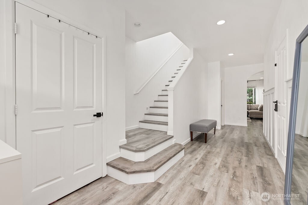 1210 29th Street NW, Puyallup, WA 98371