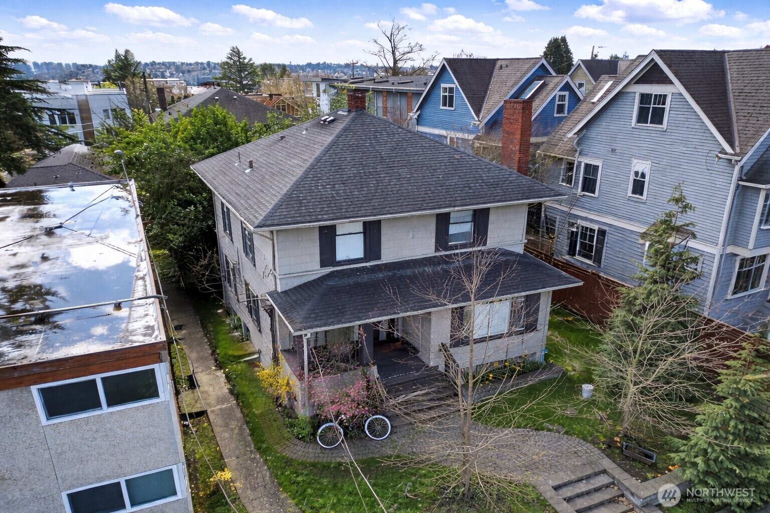 807 N 49th Street , Seattle, WA 98103