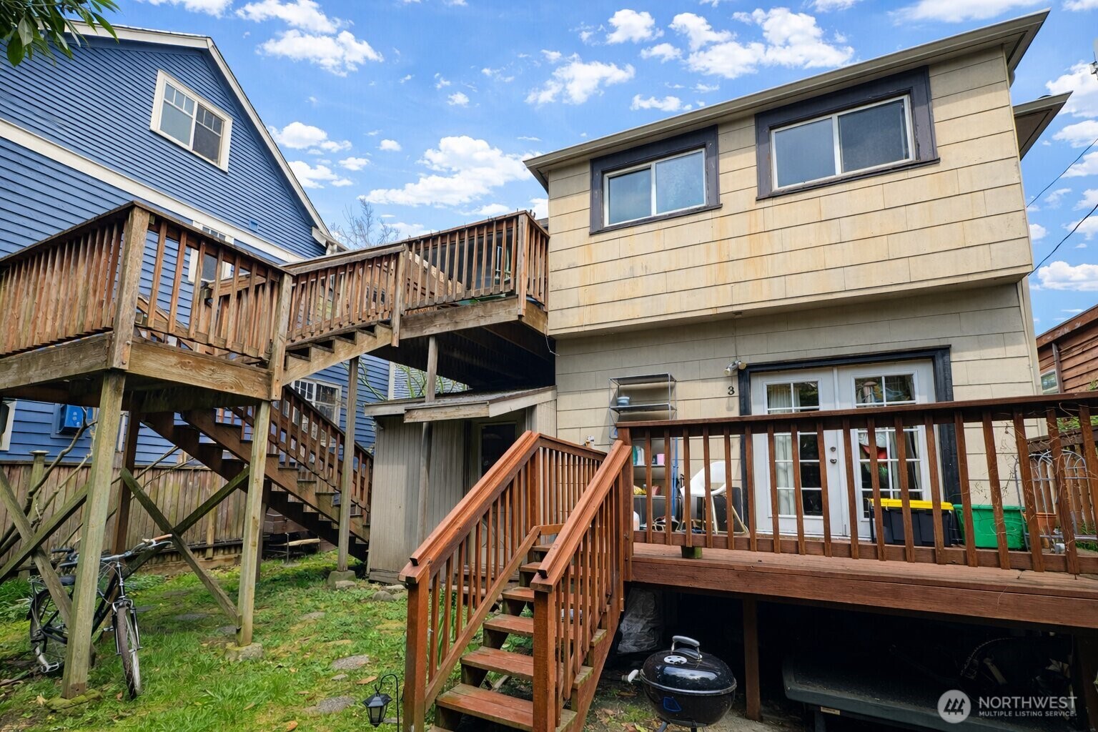 807 N 49th Street , Seattle, WA 98103