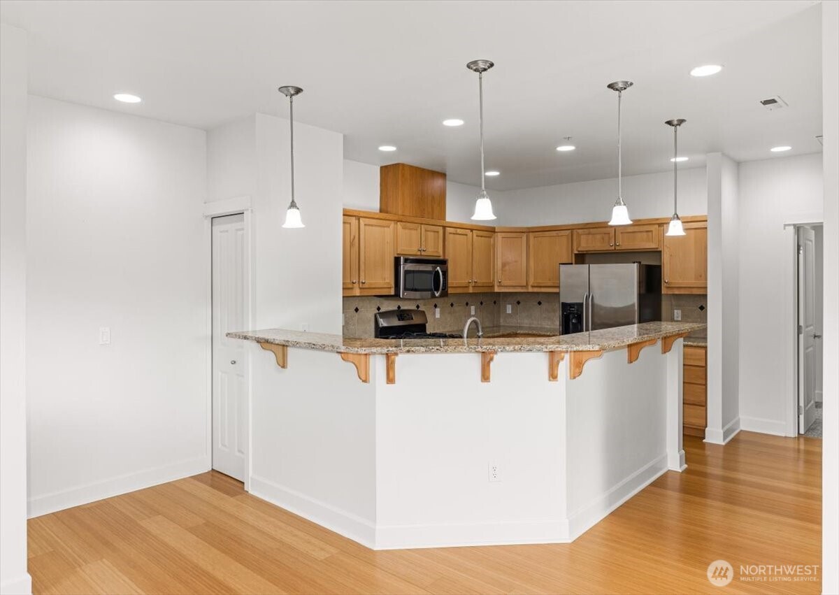 19102 20th Drive SE #B206, Bothell, WA 98012