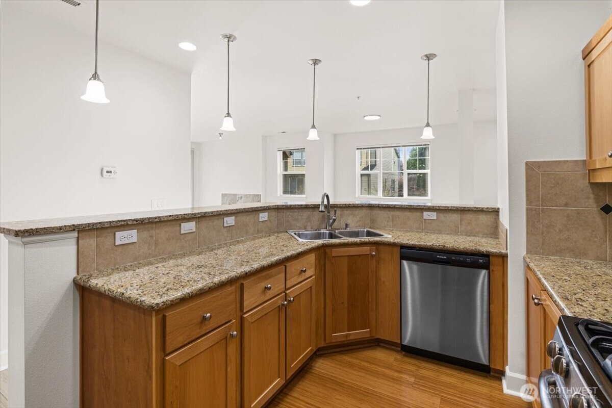 19102 20th Drive SE #B206, Bothell, WA 98012