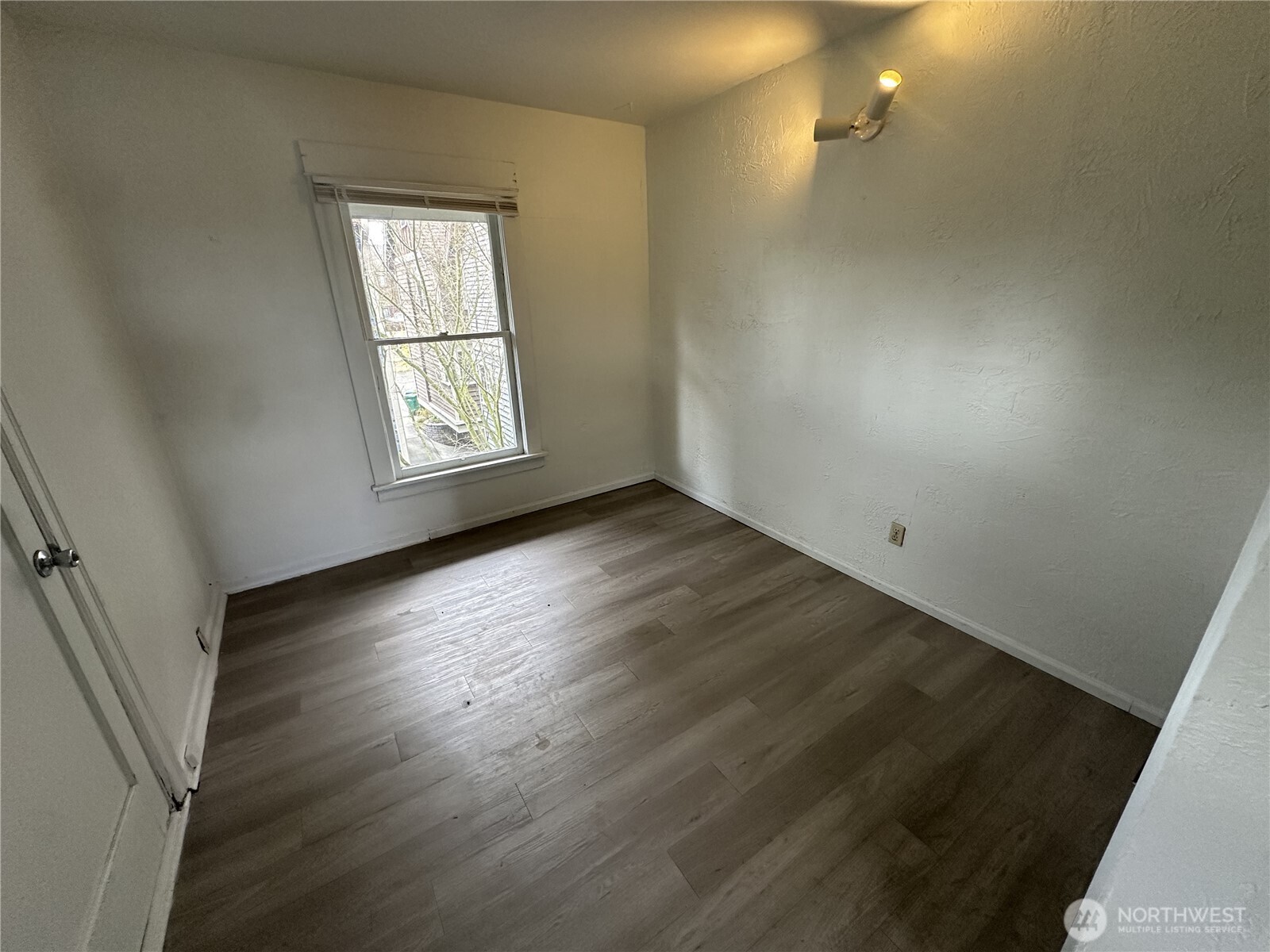 807 N 49th Street , Seattle, WA 98103