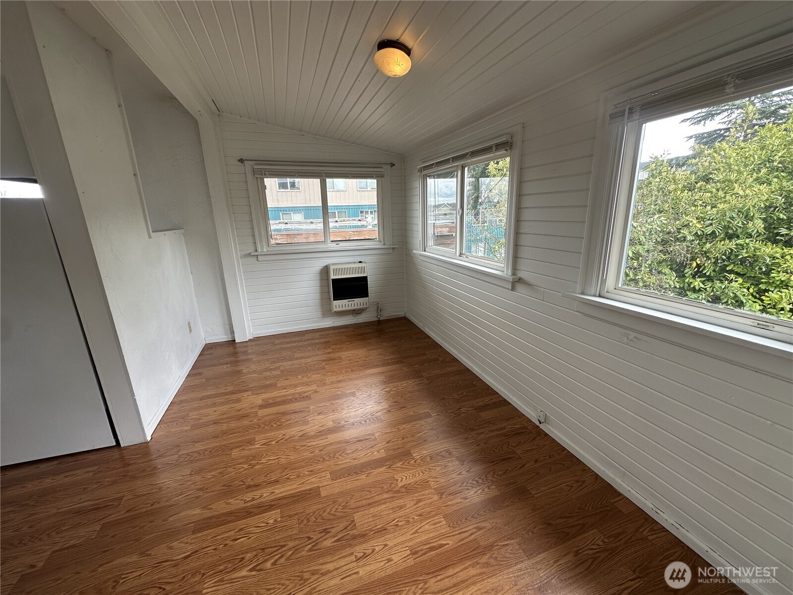 807 N 49th Street , Seattle, WA 98103