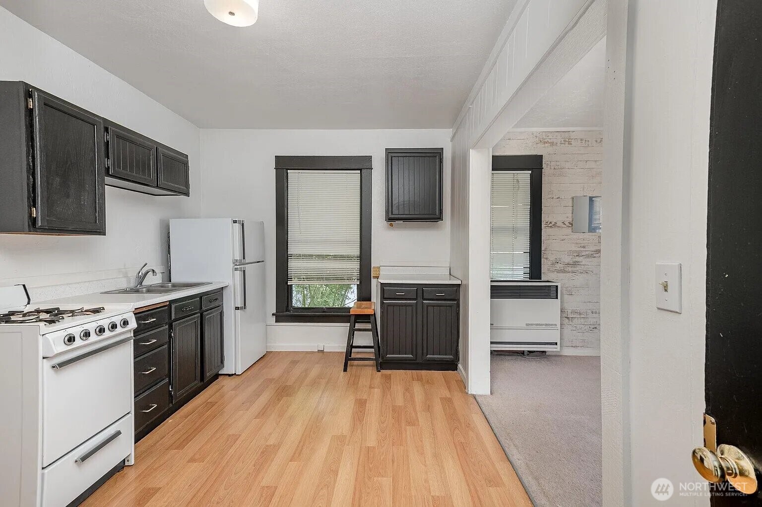 807 N 49th Street , Seattle, WA 98103
