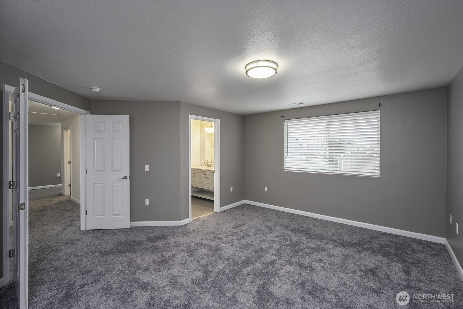 1516 S Husky Dr , Moses Lake, WA 98837