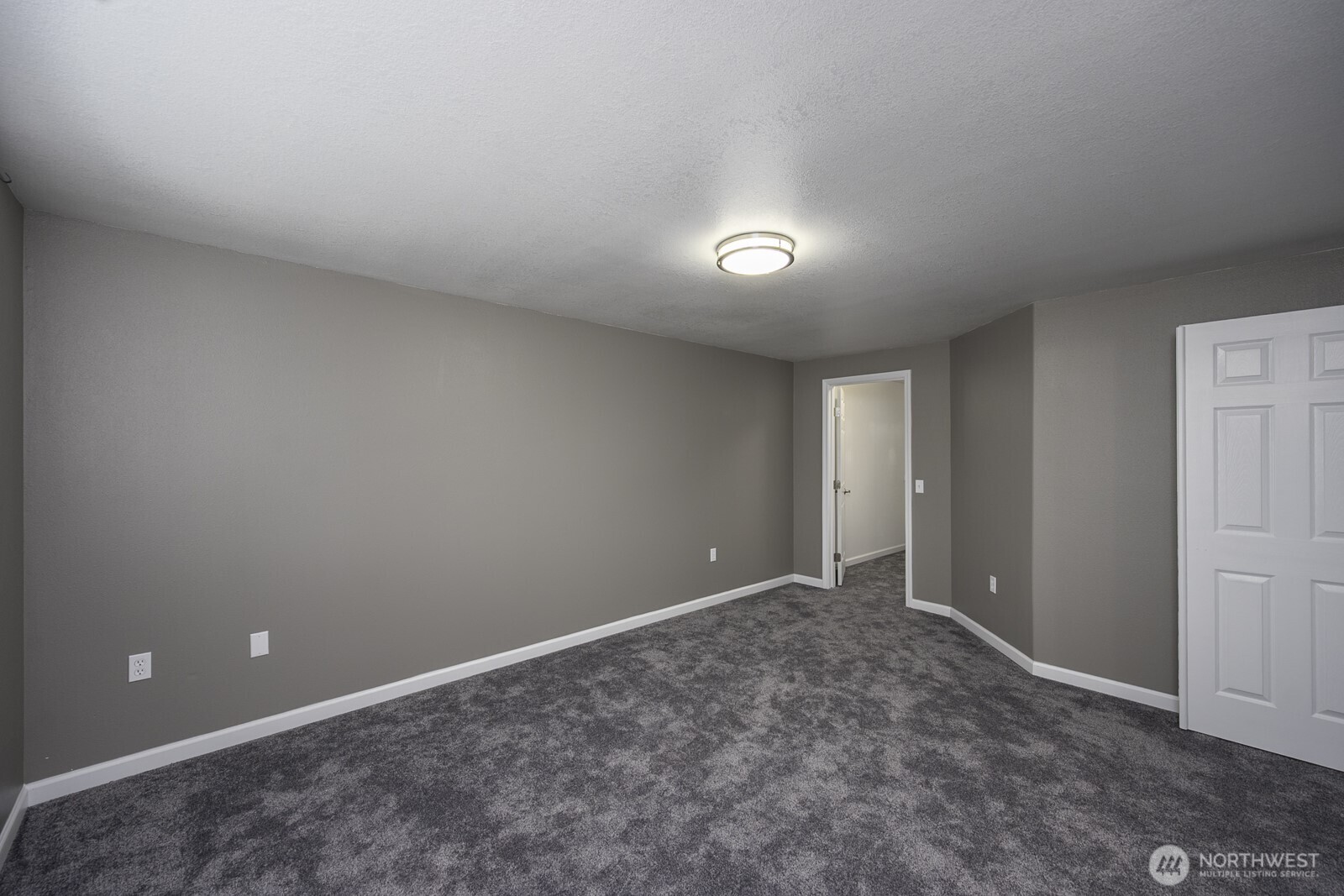 1516 S Husky Dr , Moses Lake, WA 98837