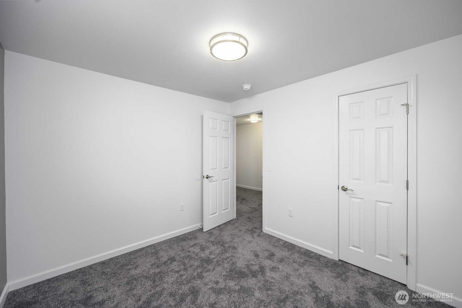 1516 S Husky Dr , Moses Lake, WA 98837