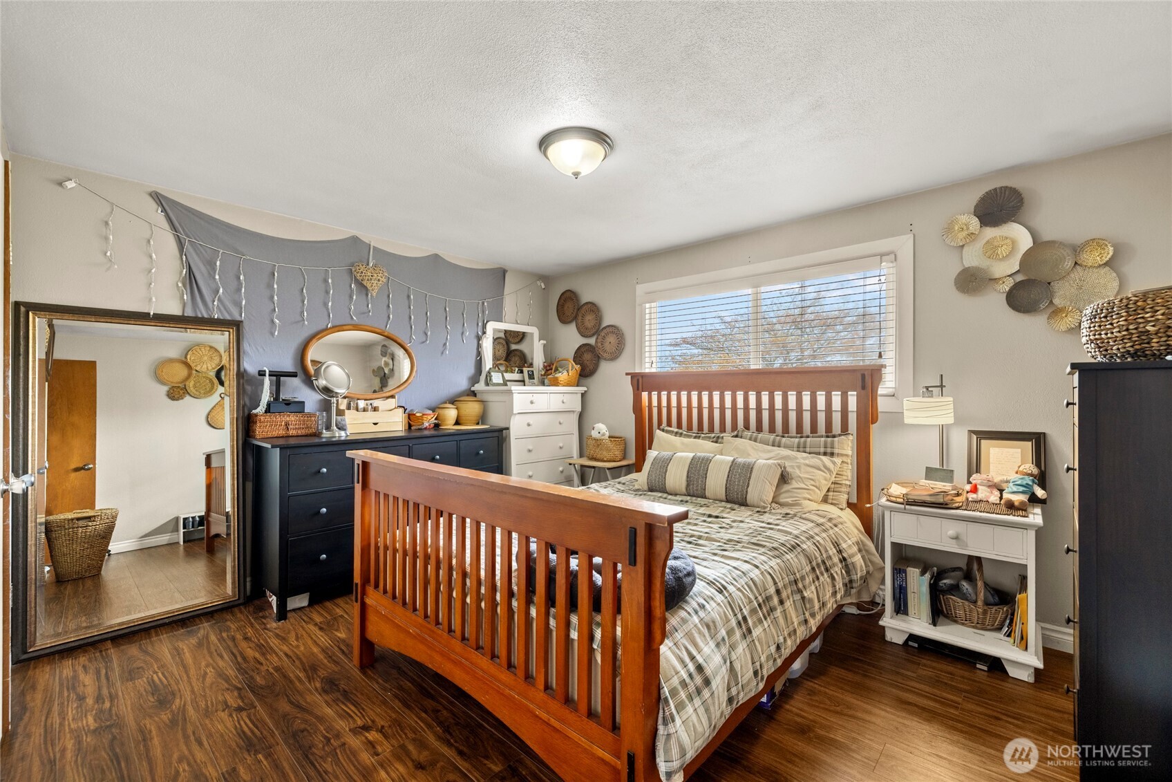 20181 Lafayette Road , Burlington, WA 98233-1575