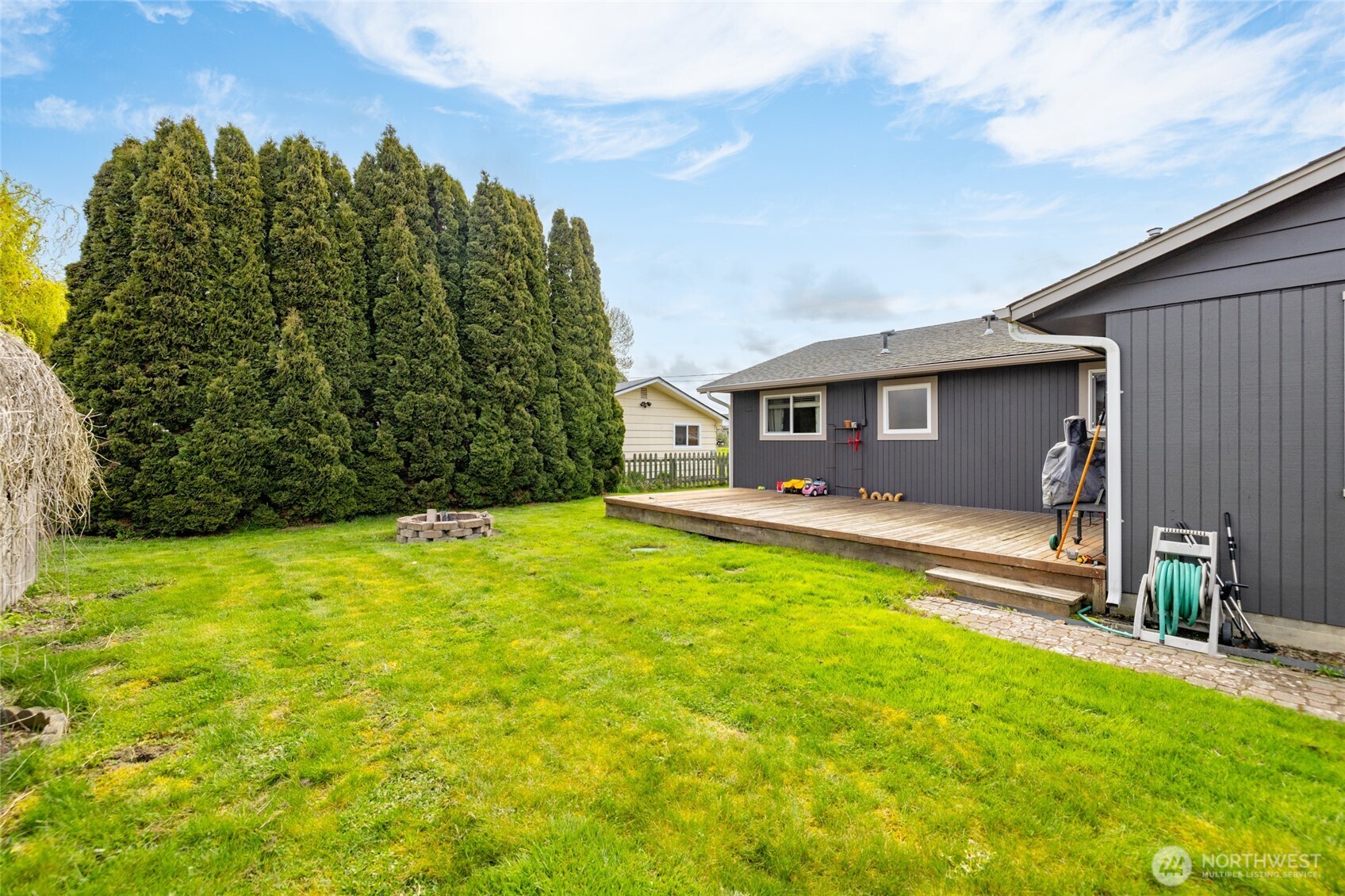 20181 Lafayette Road , Burlington, WA 98233-1575