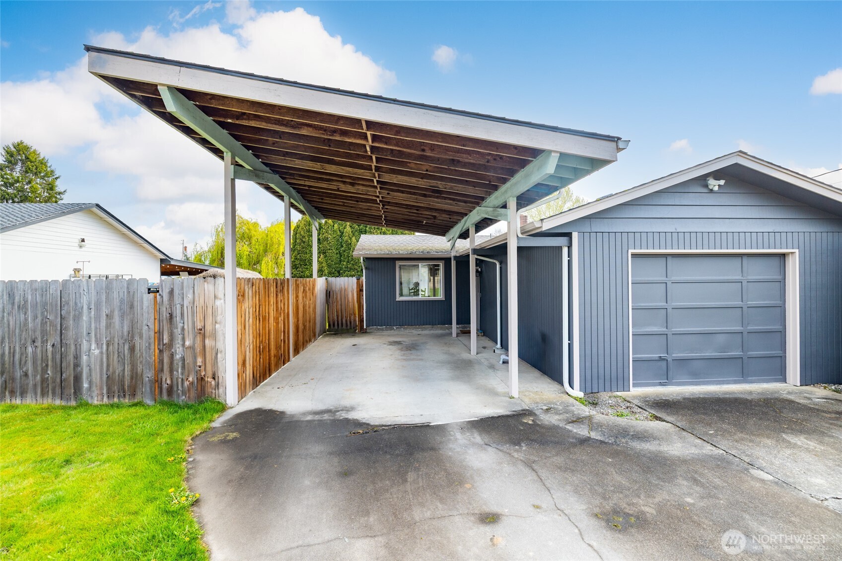 20181 Lafayette Road , Burlington, WA 98233-1575