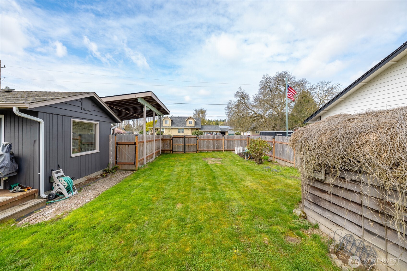 20181 Lafayette Road , Burlington, WA 98233-1575