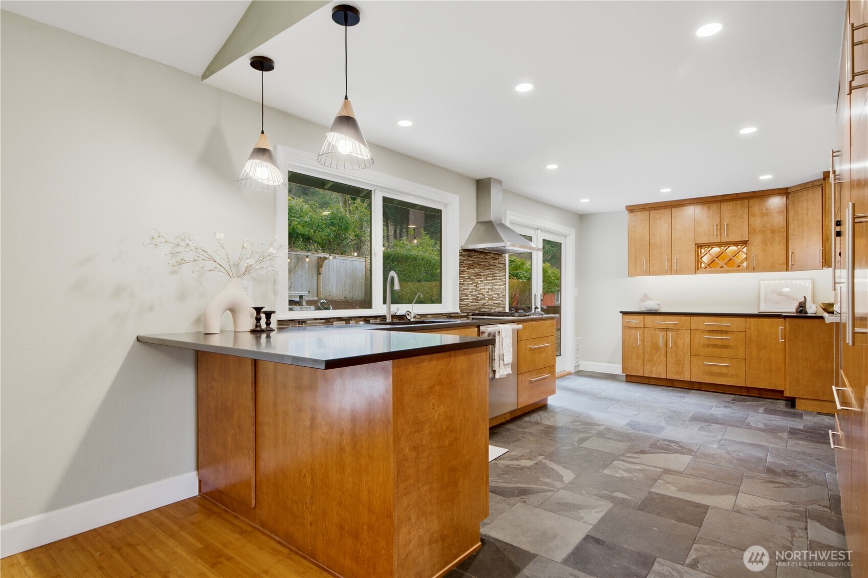 15237 SE 48th Drive , Bellevue, WA 98006