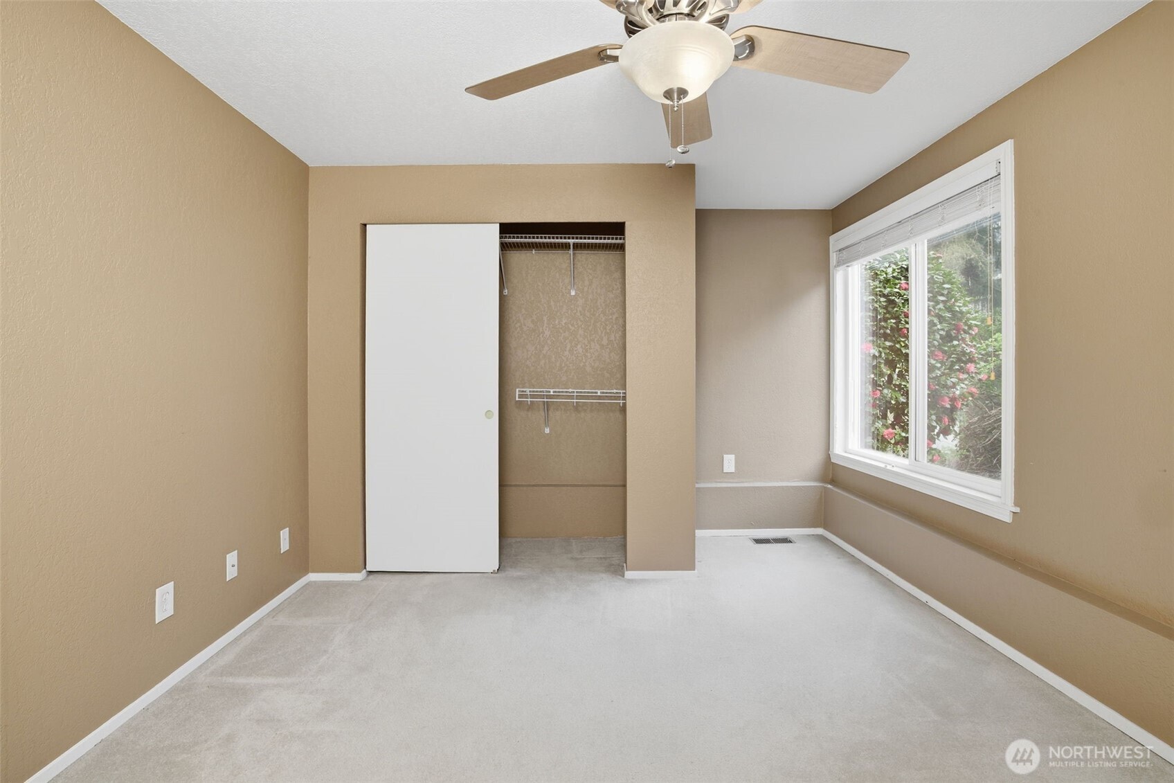 11901 93rd Avenue NE #B-108, Kirkland, WA 98034