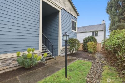 11901 93rd Avenue NE #B-108, Kirkland, WA 98034 - Photo 2
