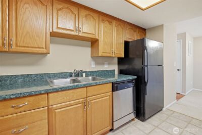 11901 93rd Avenue NE #B-108, Kirkland, WA 98034 - Photo 25