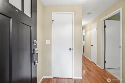 11901 93rd Avenue NE #B-108, Kirkland, WA 98034 - Photo 4