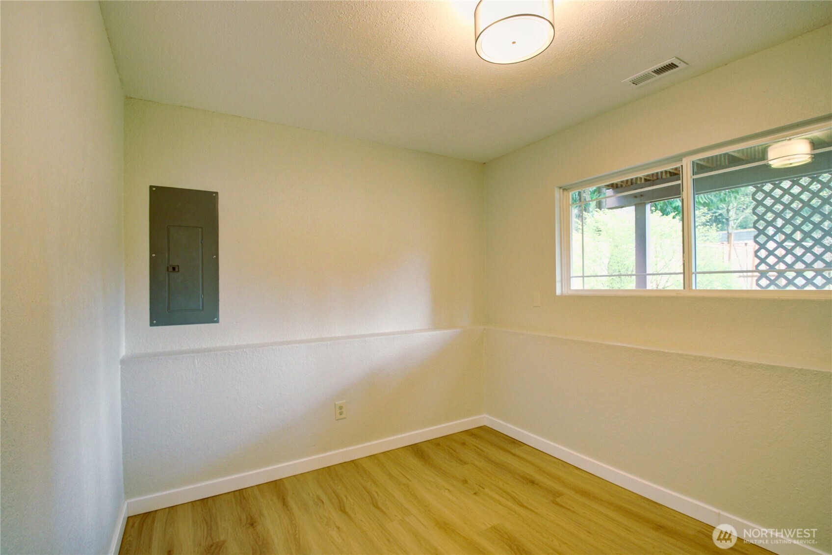 14129 60th Avenue W, Edmonds, WA 98026