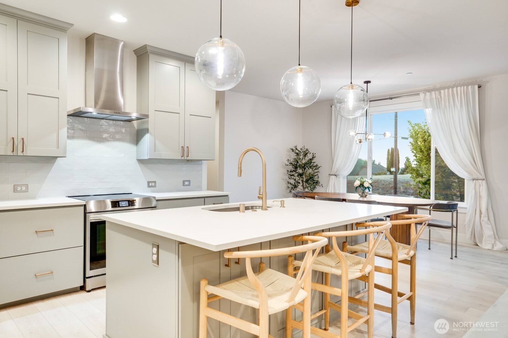 2302 29th Street Pl SE, Puyallup, WA 98374