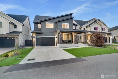 2302 29th Street Pl SE, Puyallup, WA 98374 - Photo 2