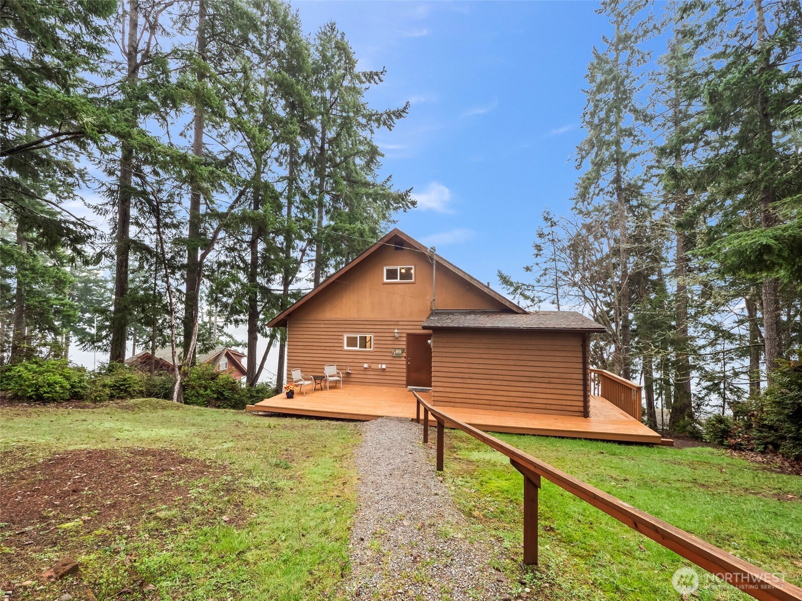 913 E Herron Blvd , Lakebay, WA 98349