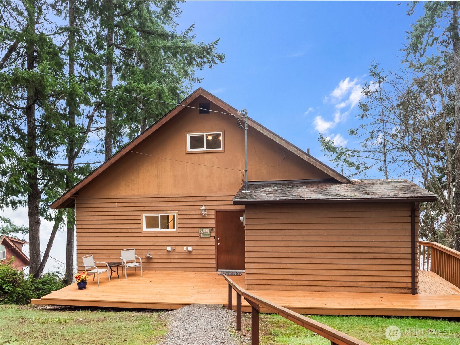 913 E Herron Blvd , Lakebay, WA 98349