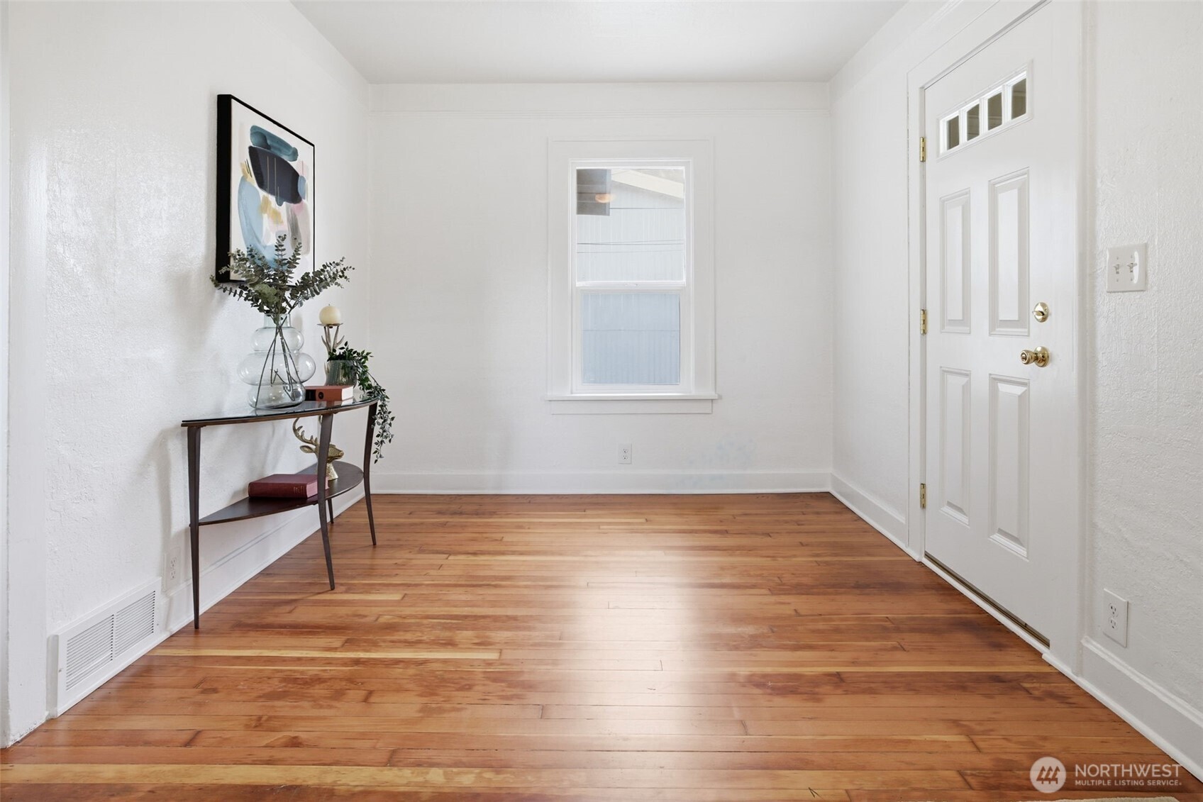 9643 56th Avenue S, Seattle, WA 98118