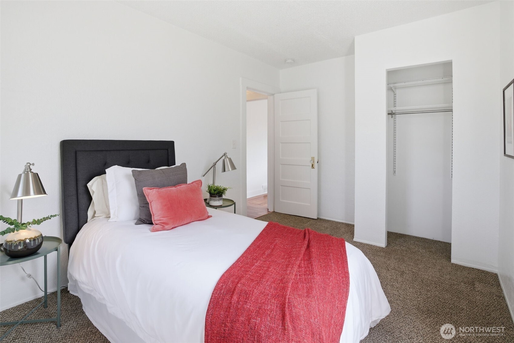 9643 56th Avenue S, Seattle, WA 98118