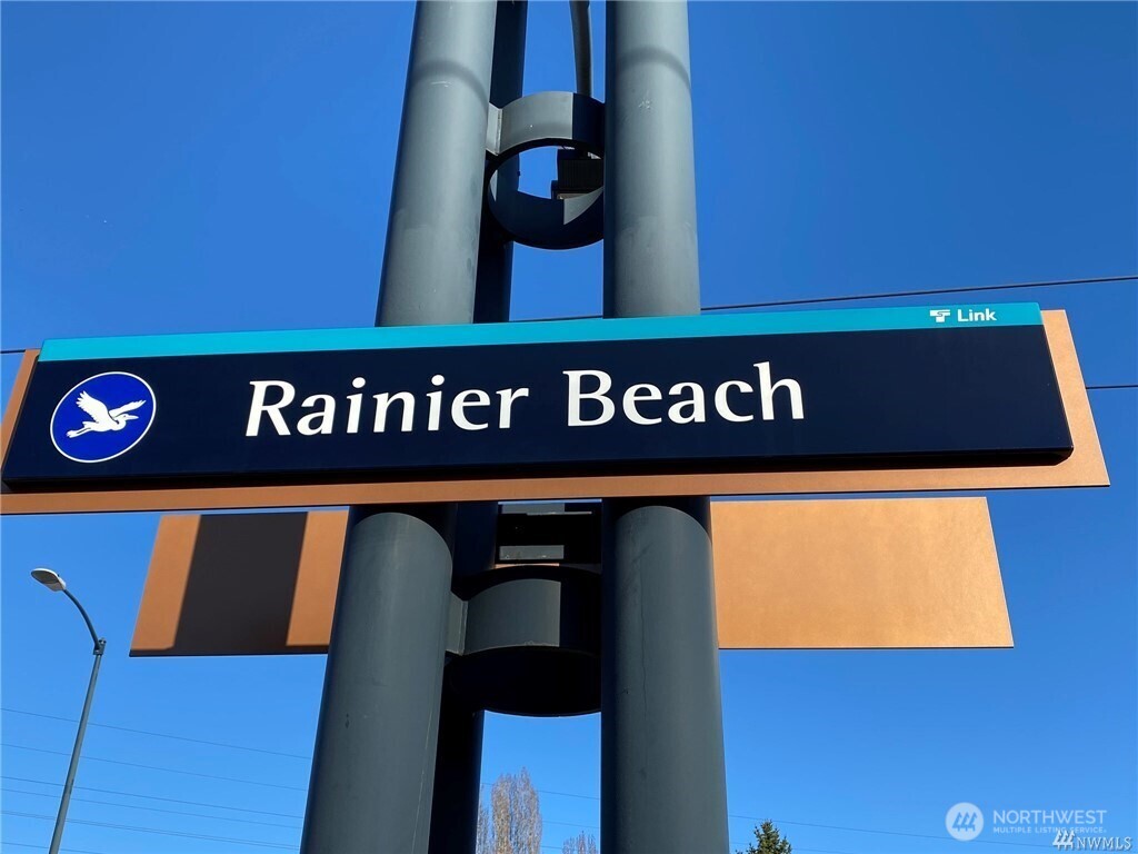 9643 56th Avenue S, Seattle, WA 98118