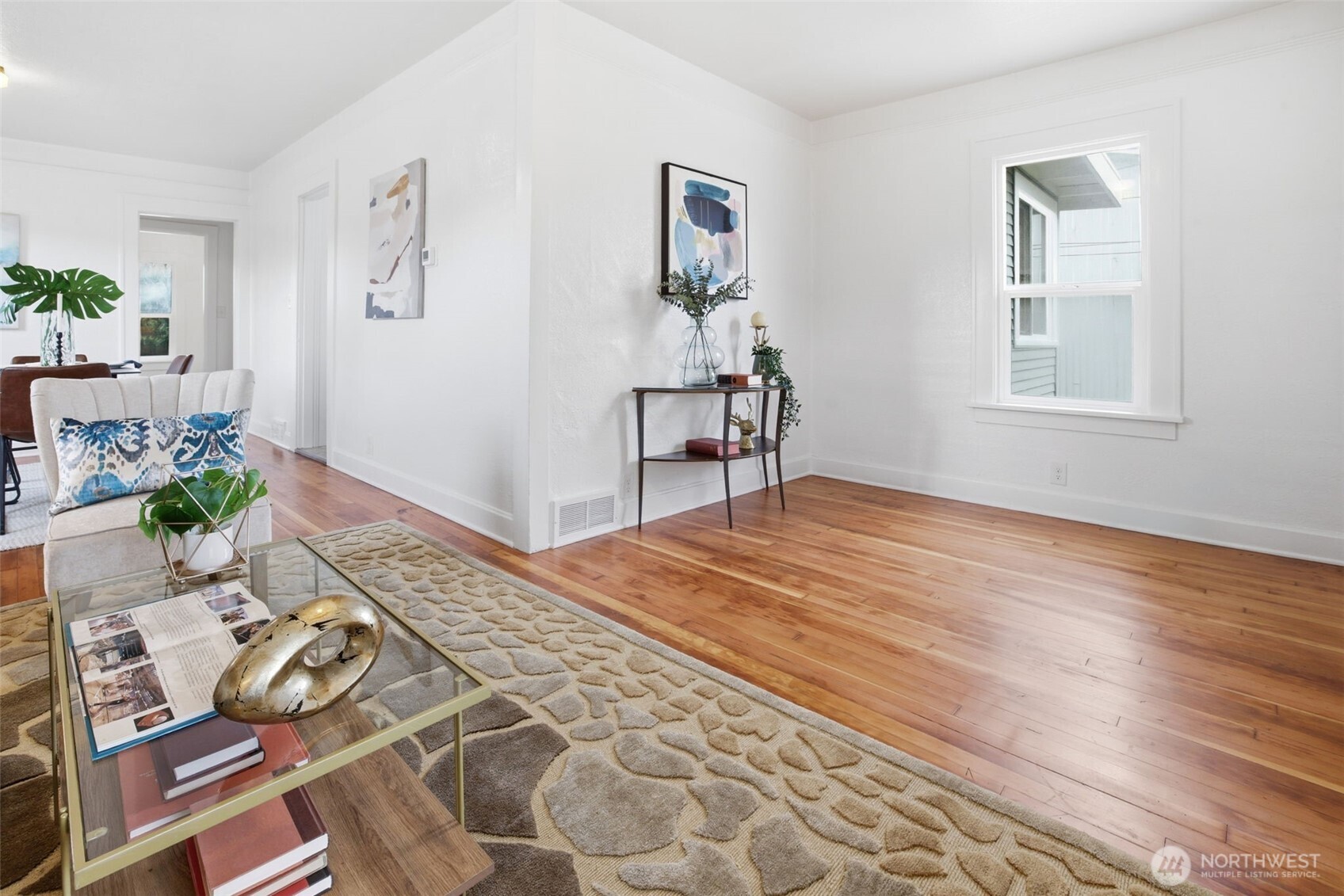 9643 56th Avenue S, Seattle, WA 98118