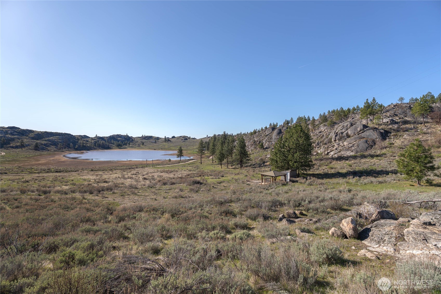 223 Cameron Lake Loop #T, Okanogan, WA 98840