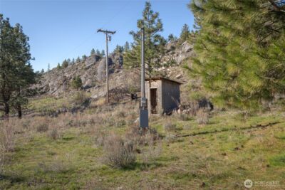 223 Cameron Lake Loop #T, Okanogan, WA 98840 - Photo 6
