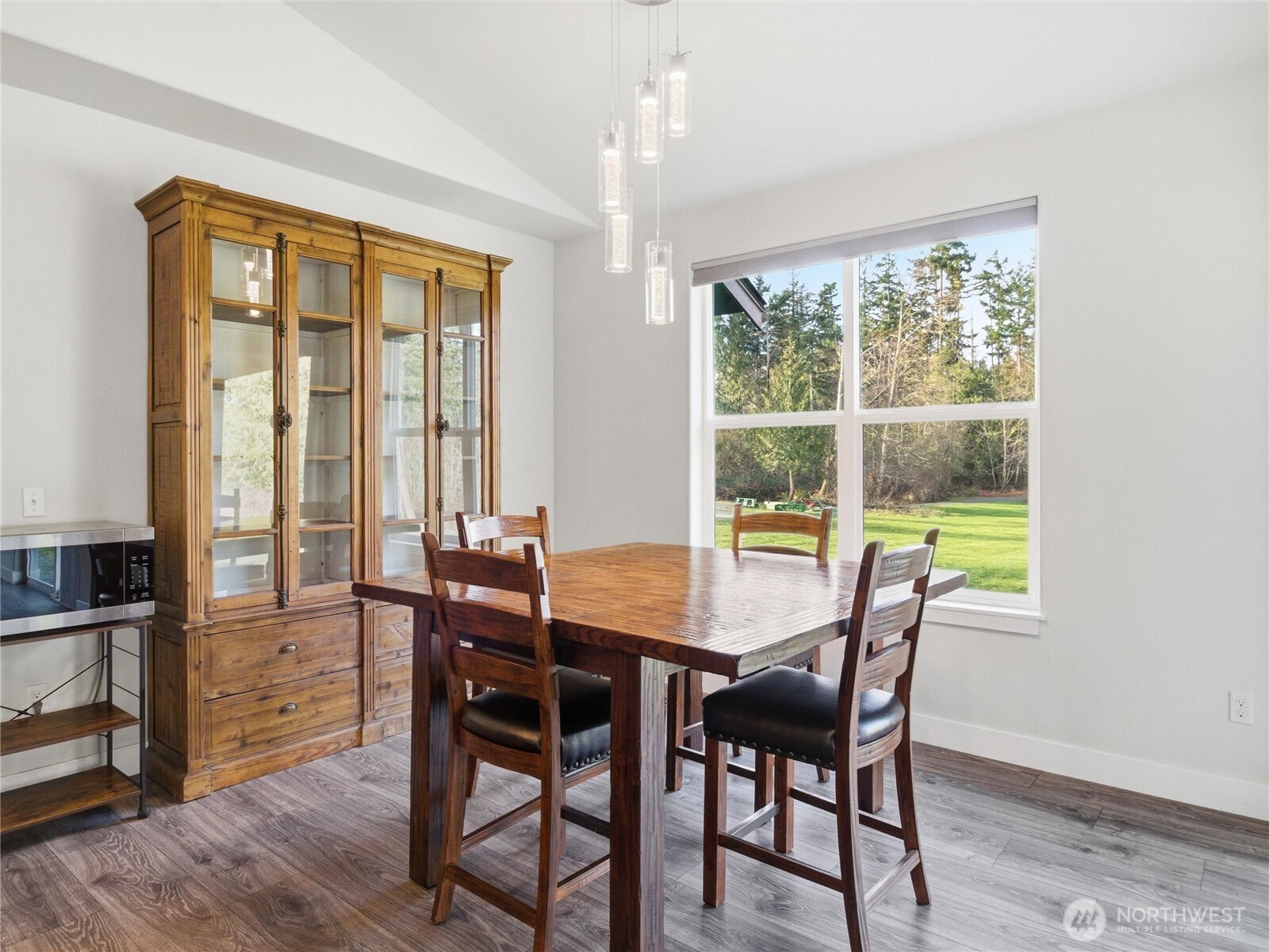 38512 Mountain Highway E, Eatonville, WA 98328