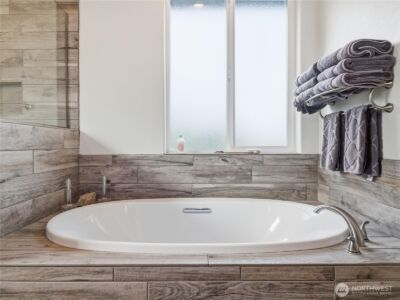 38512 Mountain Highway E, Eatonville, WA 98328 - Photo 20