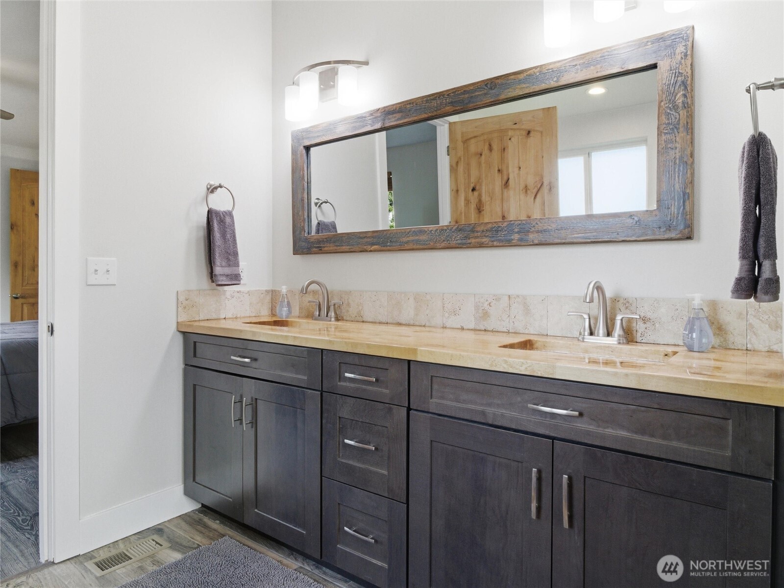 38512 Mountain Highway E, Eatonville, WA 98328