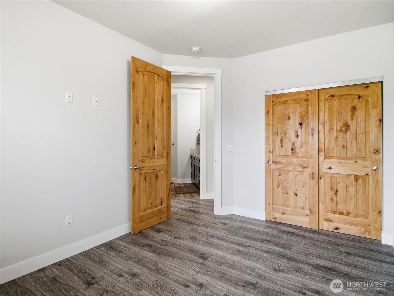 38512 Mountain Highway E, Eatonville, WA 98328