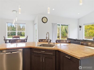 38512 Mountain Highway E, Eatonville, WA 98328 - Photo 10