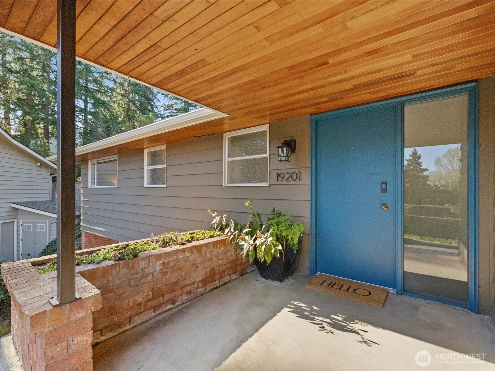 19201 51st Avenue NE, Lake Forest Park, WA 98155