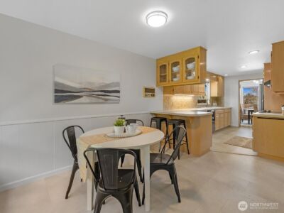 19201 51st Avenue NE, Lake Forest Park, WA 98155 - Photo 12