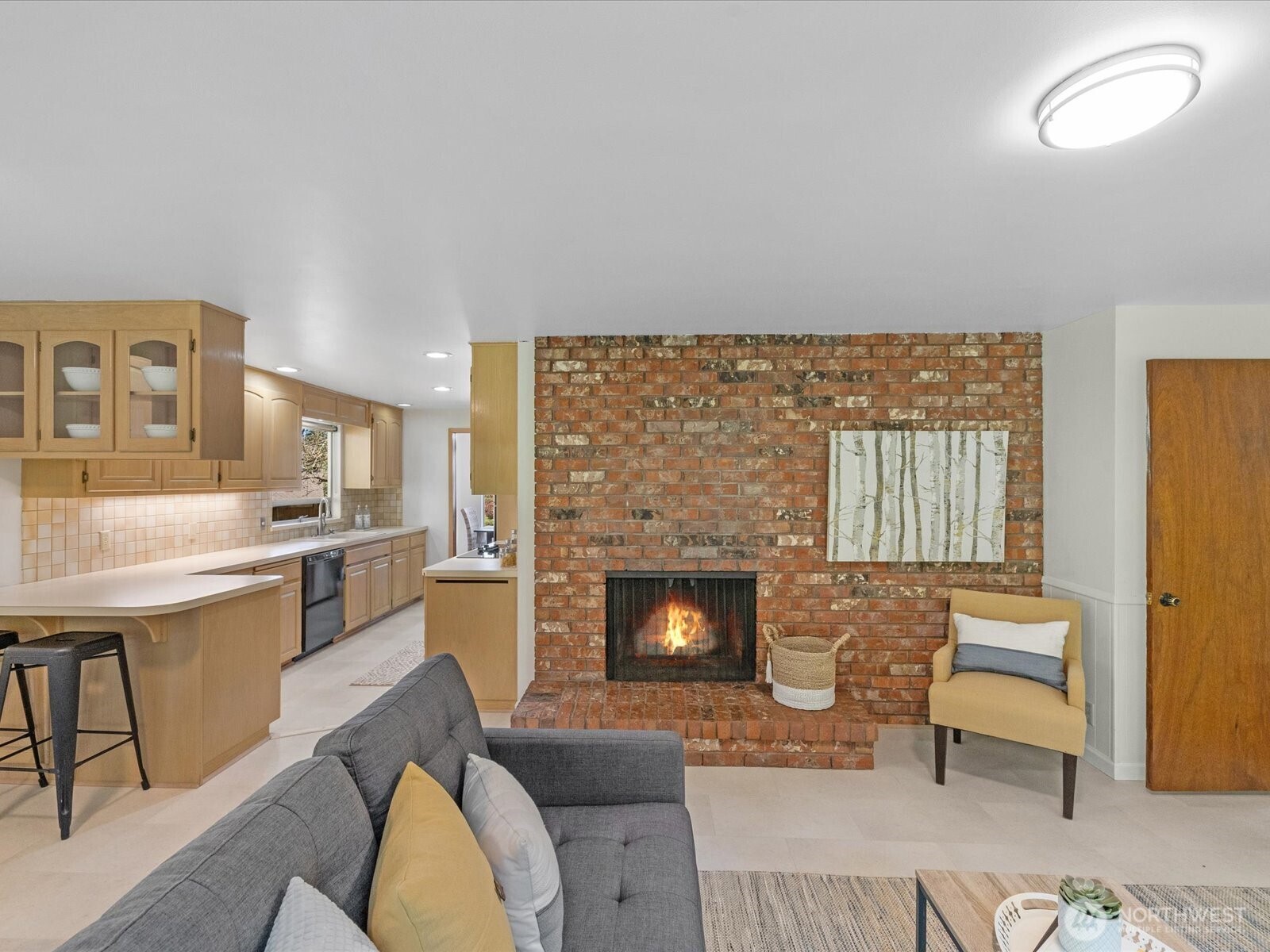 19201 51st Avenue NE, Lake Forest Park, WA 98155