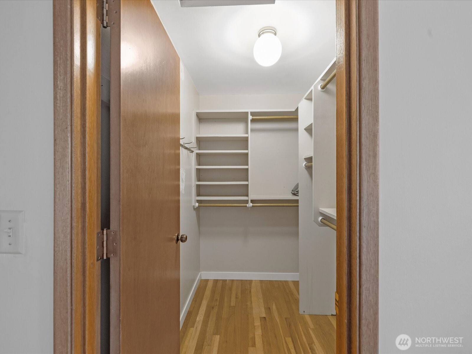 19201 51st Avenue NE, Lake Forest Park, WA 98155