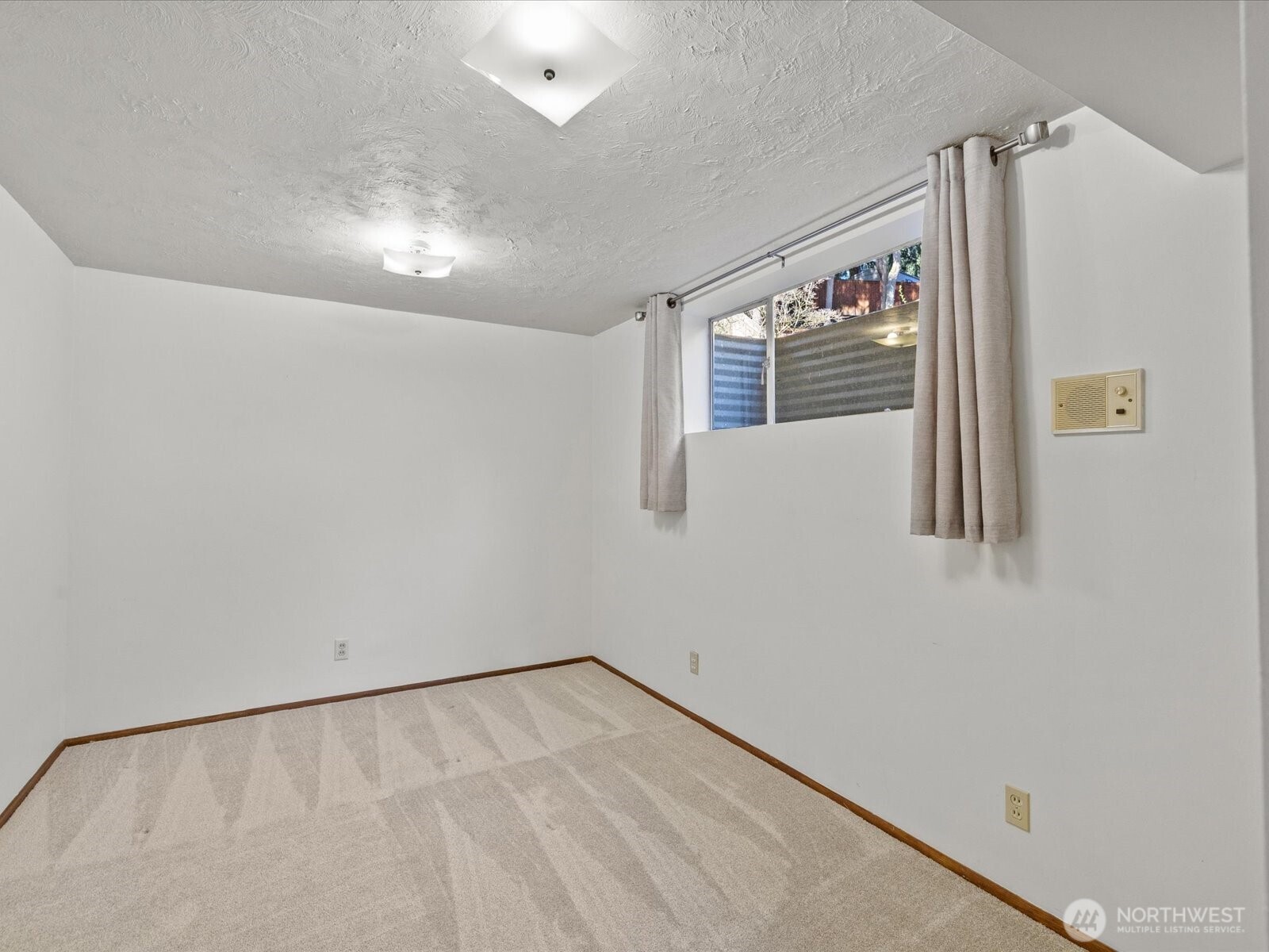 19201 51st Avenue NE, Lake Forest Park, WA 98155