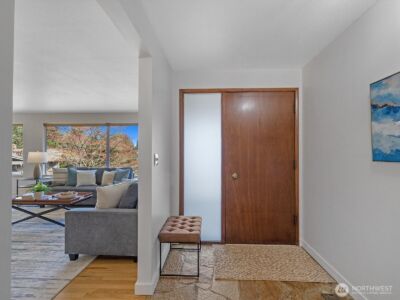 19201 51st Avenue NE, Lake Forest Park, WA 98155 - Photo 3