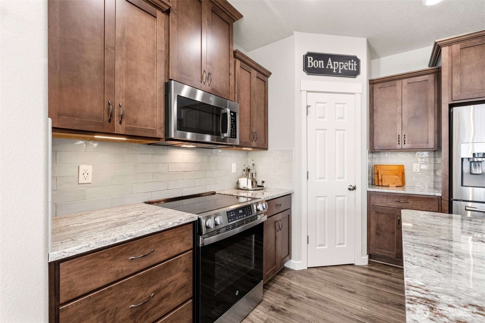 606 8th Avenue NE, Ephrata, WA 98823