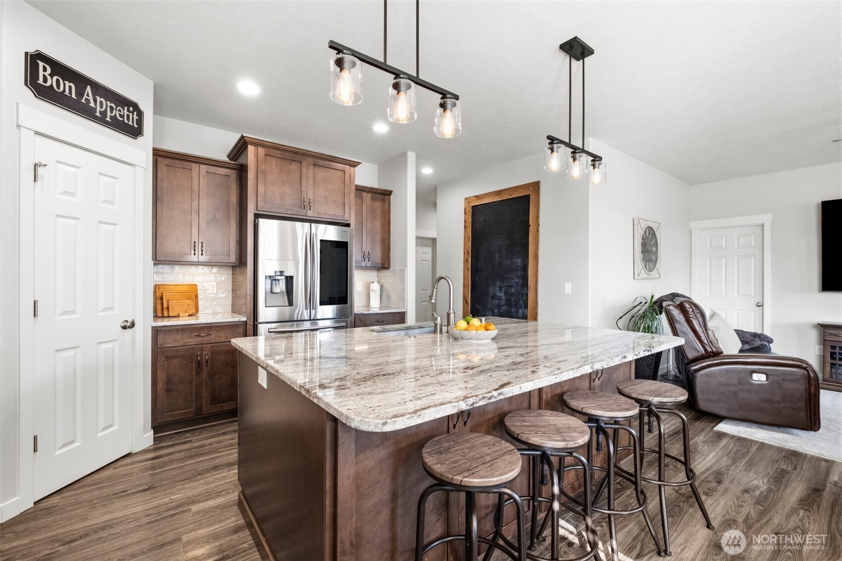 606 8th Avenue NE, Ephrata, WA 98823