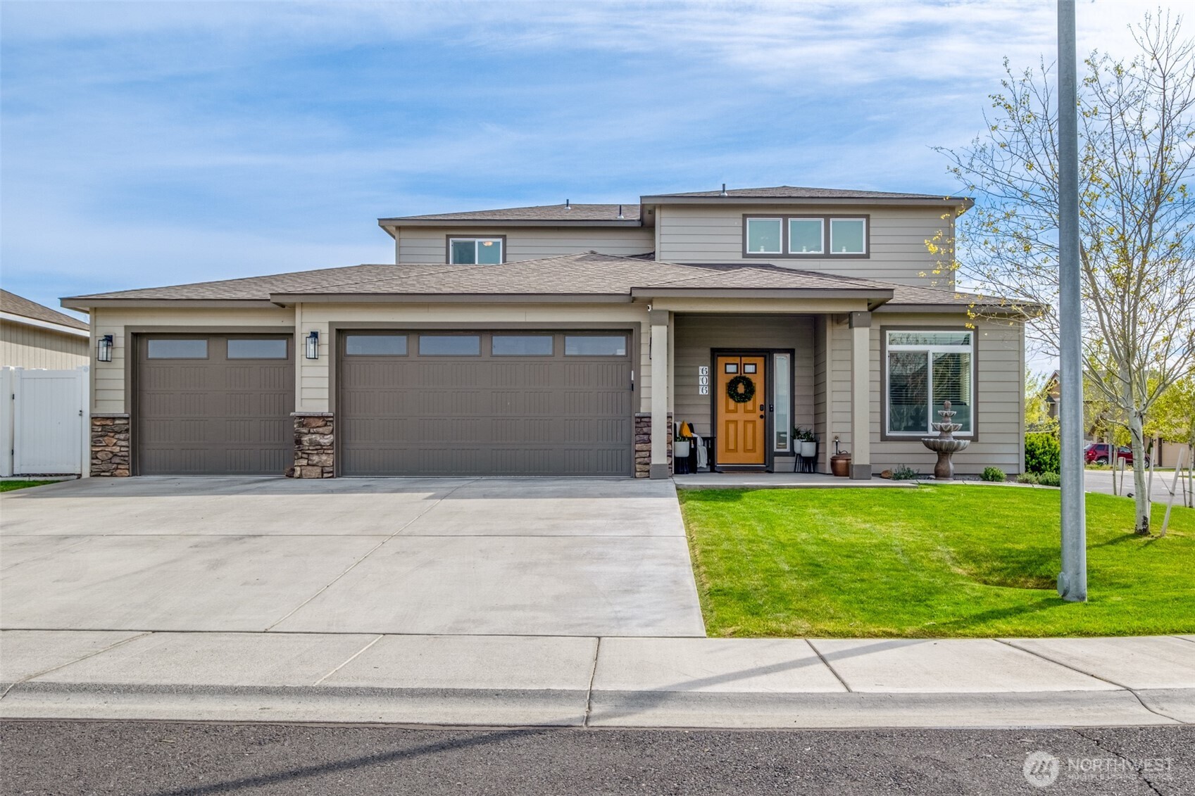 606 8th Avenue NE, Ephrata, WA 98823