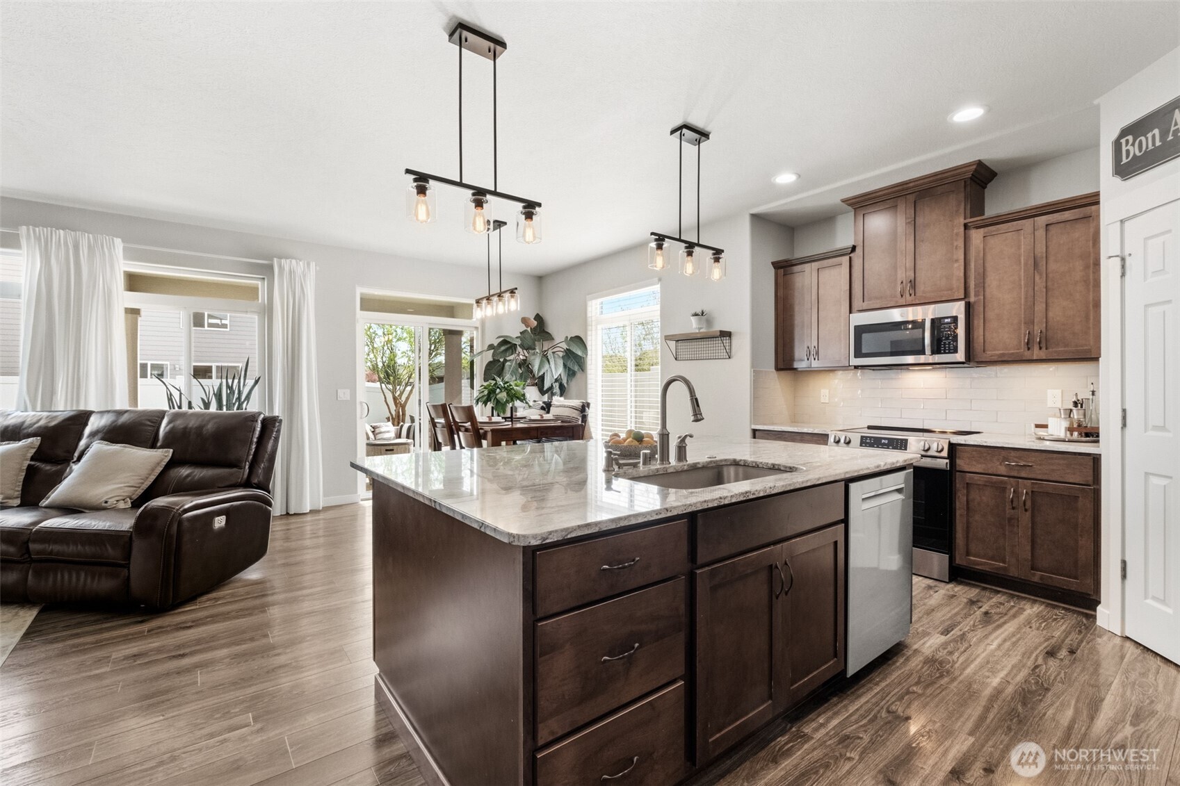 606 8th Avenue NE, Ephrata, WA 98823