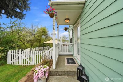 1425 Jones Avenue NE, Renton, WA 98056 - Photo 3