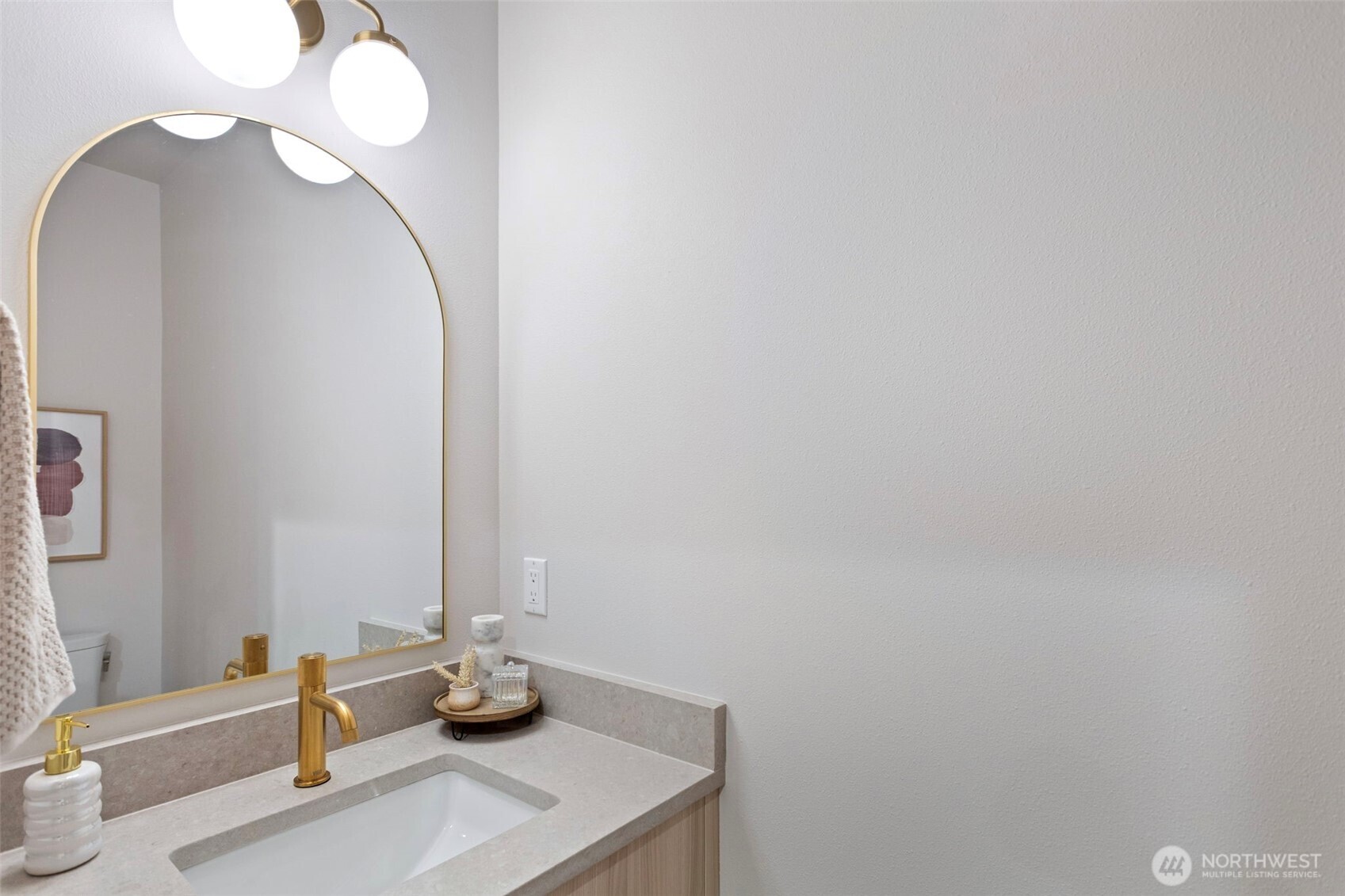 1127 NW 58th Street #B, Seattle, WA 98107