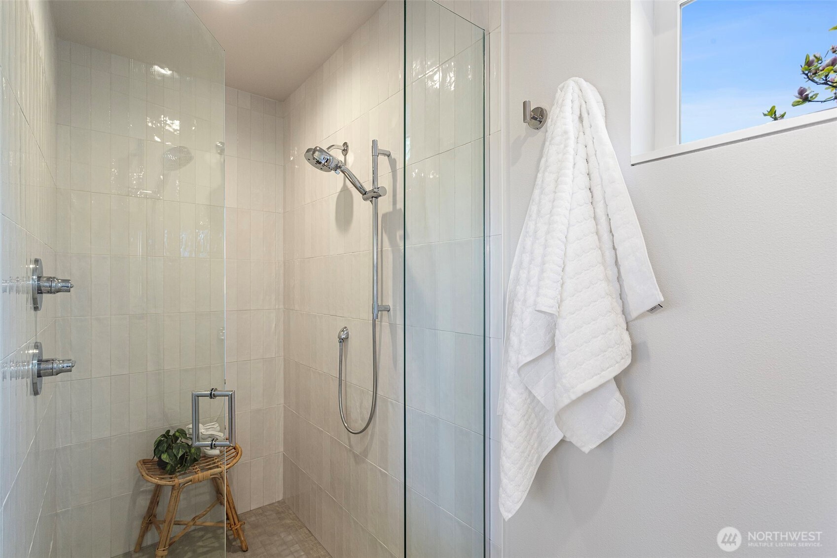 1127 NW 58th Street #B, Seattle, WA 98107