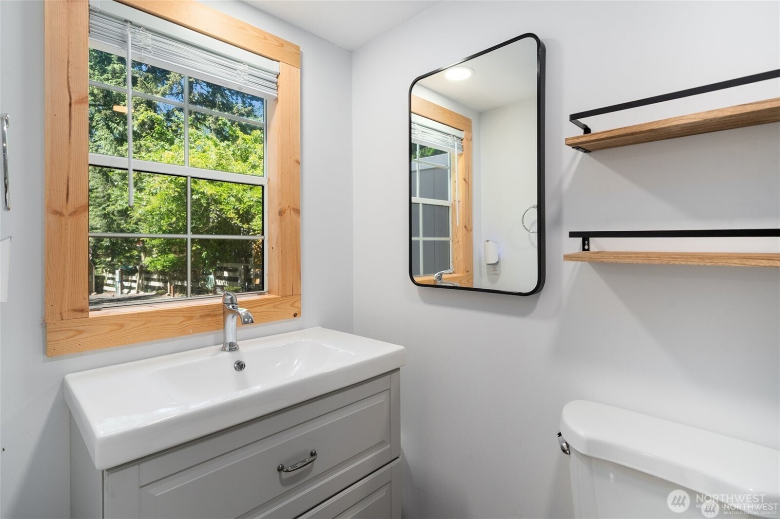 170 E Pickering Drive , Shelton, WA 98584